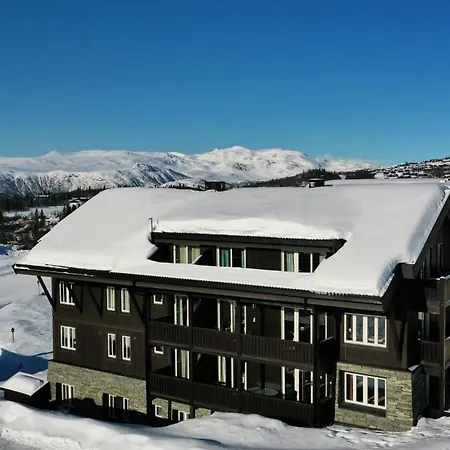 Relaxing Retreat With Two Terraces Beitostolen