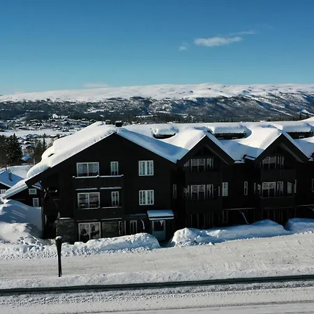 Relaxing Retreat With Two Terraces *