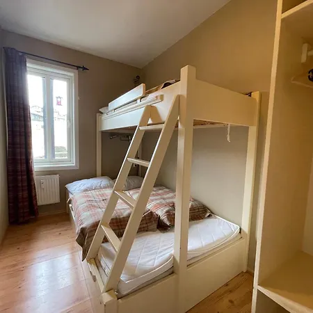 Relaxing Retreat With Two Terraces Beitostolen