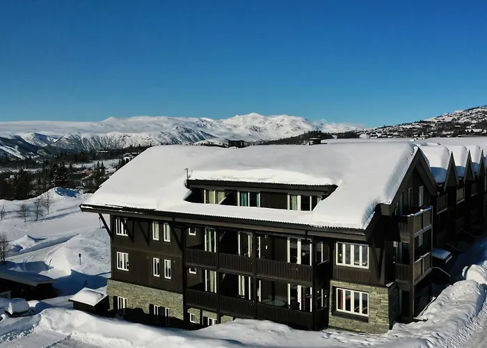 Relaxing Retreat With Two Terraces Beitostolen